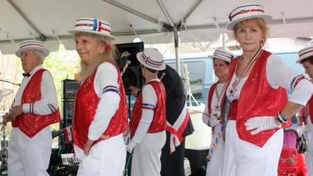 Raisin' Canes dance group from Parma Senior Center