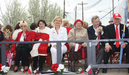 Polish ladies on float