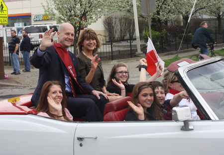 Parade Grand Marshall Len Komoroski, President of the Cleveland Cavaliers