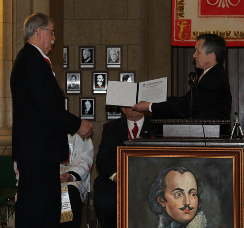 Congressman Dennis Kucinich with Pulaski proclamation