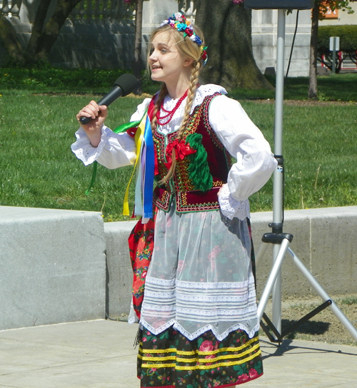 Paderewski School Girl recites poem