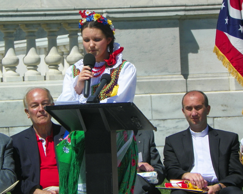 Paderewski School Girl recites poem