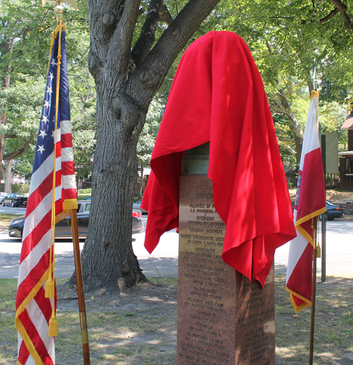  Mickiewicz bust before unveiling