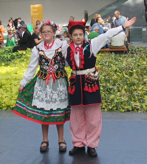 traditional Polish dance by PIAST group in Cleveland