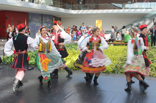 traditional Polish dance by PIAST group in Cleveland