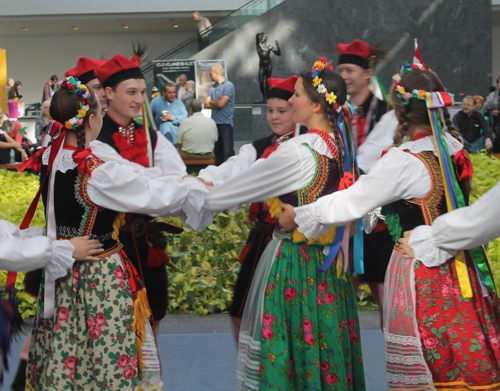 traditional Polish dance by PIAST group in Cleveland