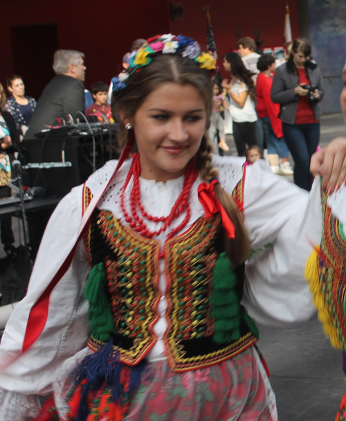 traditional Polish dance by PIAST group in Cleveland