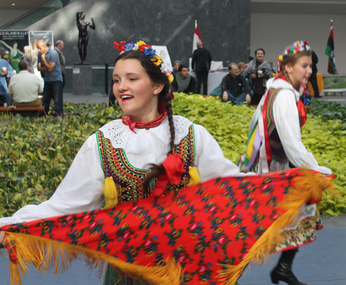 traditional Polish dance by PIAST group in Cleveland