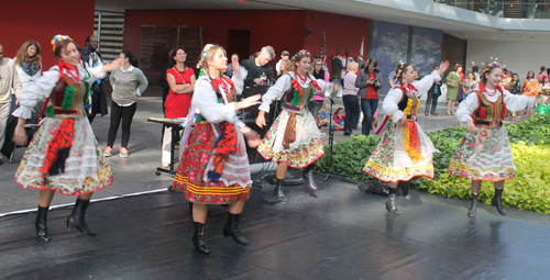 traditional Polish dance by PIAST group in Cleveland