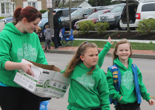 Girl scouts at 2016 Polish Constitution Day Parade in Parma