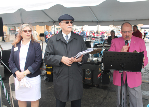 Bruce Kalinowski as Parade MC