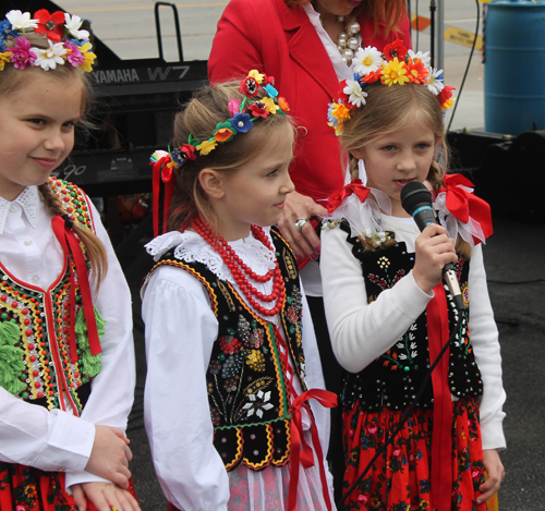 Youngsters from the Henryk Sienkiewicz Polish School