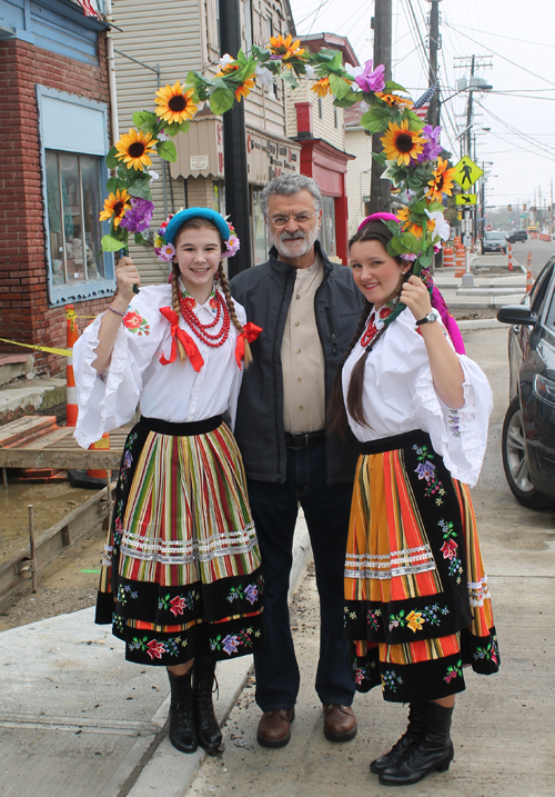 Mayor Jackson and PIAST girls