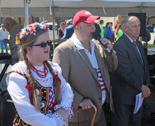 Walter Borkowski leads the Polish national anthem