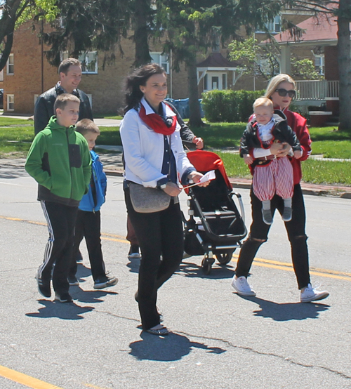 Polish school kids at 2017 Polish Constitution Day Parade in Parma