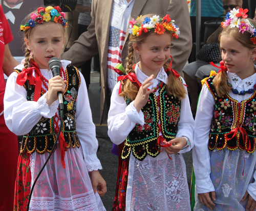 Students from the Henryk Sienkiewicz Polish School recited poetry in Polish at the 2018 Polish Constitution Day Program in Parma 