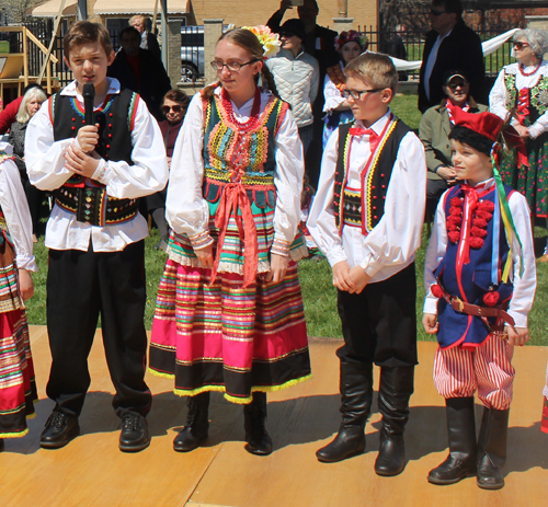 students from a Polish School in Cleveland recited poetry in Polish