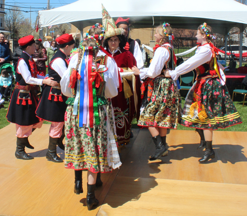 PIAST Polish Folk Song and Dance Ensemble