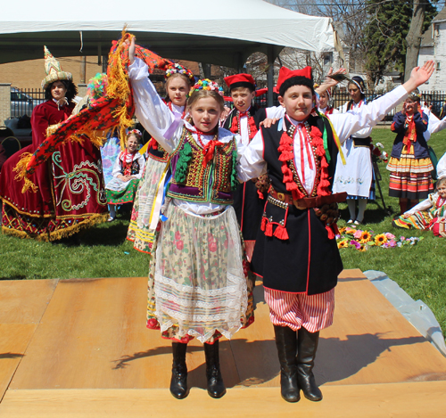 PIAST Polish Folk Song and Dance Ensemble