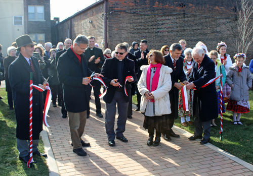 Cutting the ribbon at the new Polish Heritage Garden