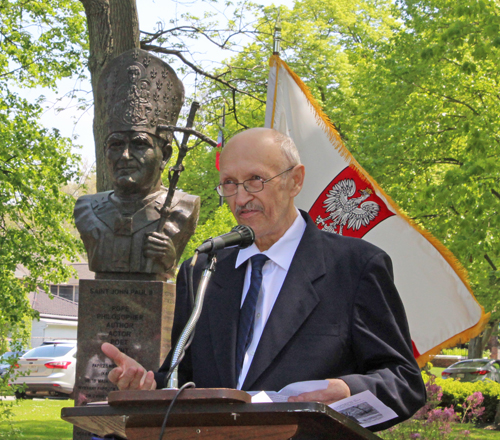 Sculptor Andrzej Pitynski