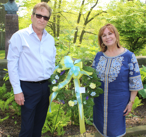 Zenon and Dozia Krislaty and Ukrainian community wreath