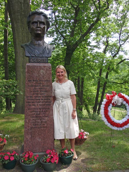 Dr. Marie Siemionow at Madame Marie Sklodowska Curie statue