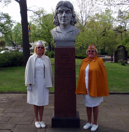 Dedicating the wreath on Polish Constitution Day in Polish Cultural Garden in Cleveland - Copernicus statue