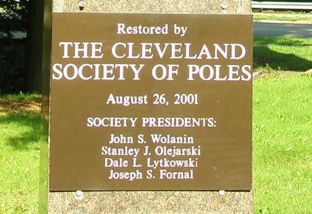 Society of Poles - Henryk Sienkiewicz  statue in Polish Cultural Garden in Cleveland, Ohio (photos by Dan Hanson)