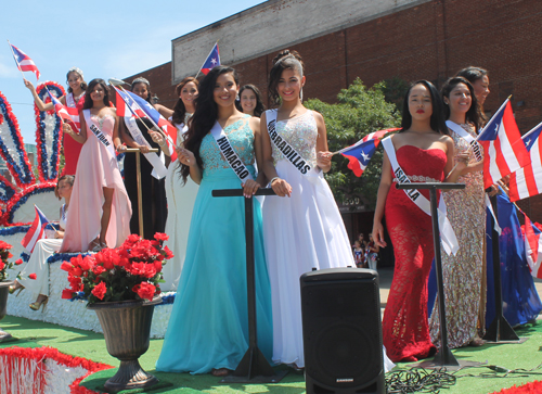 Puerto Rican parade in Cleveland - ladies on float