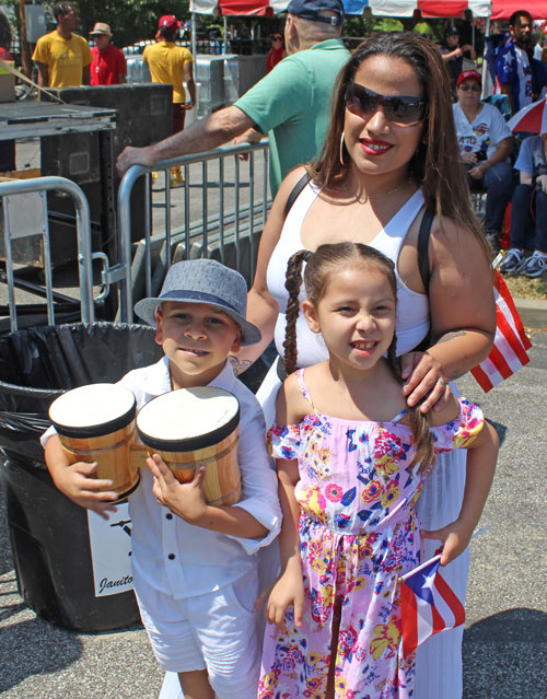 Mom and kids at 2019 Puerto Rican Festival in Cleveland