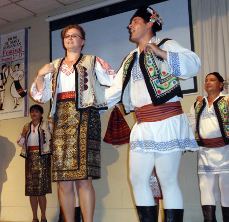 Sezatoarea Romanian Folk Dancers in Cleveland