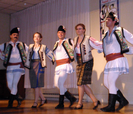 Sezatoarea Romanian Folk Dancers in Cleveland