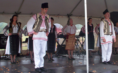 Sezatoarea Romanian Folk Dancers in Cleveland