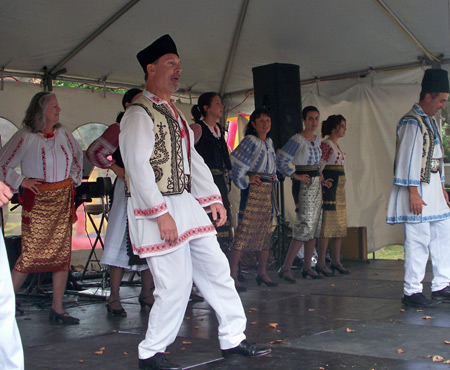 Sezatoarea Romanian Folk Dancers in Cleveland