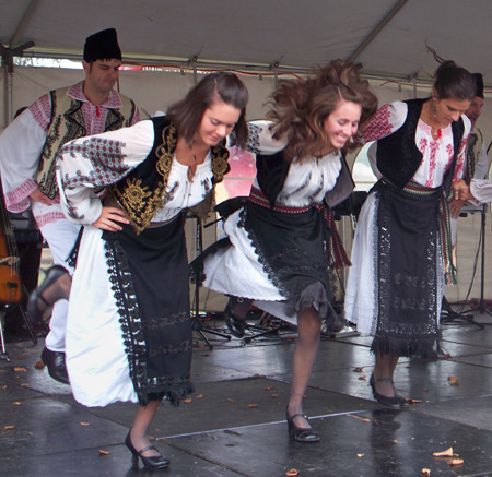 Sezatoarea Romanian Folk Dancers in Cleveland