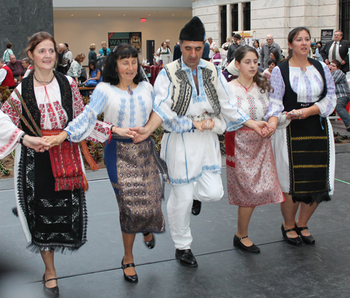 Sezatoarea Romanian Cultural Dancers