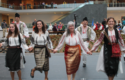 Sezatoarea Romanian Cultural Dancers