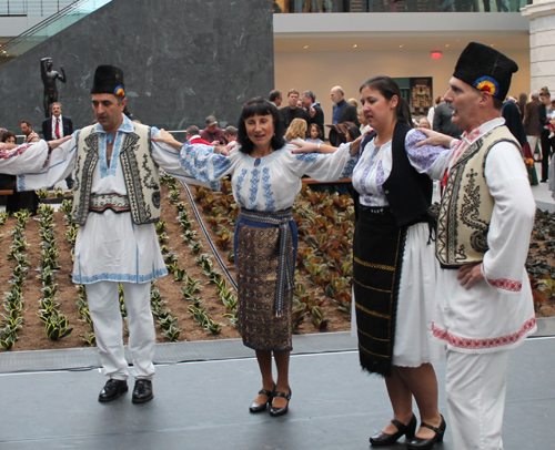 Sezatoarea Romanian Cultural Dancers