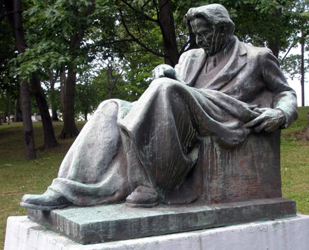 George Enescu statue in Romanian Cultural Garden in Cleveland - (photo by Dan Hanson)