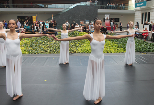 Cleveland Ballet Youth Company dancers