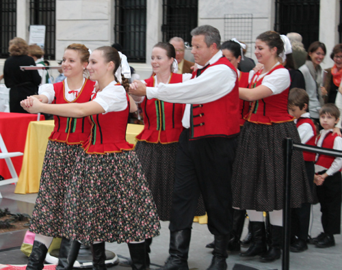 Living Traditions Folk Ensemble 