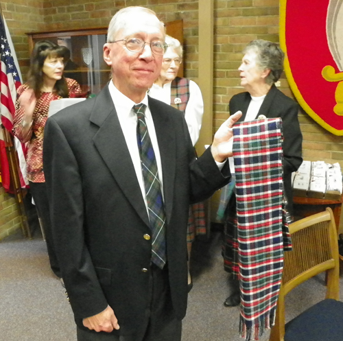 Peter Eloff with Ohio tartan in memory of Ohio men and women who served