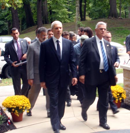 Serbian president Boris Tadic and Alex Machaskee enter the Serbian Garden