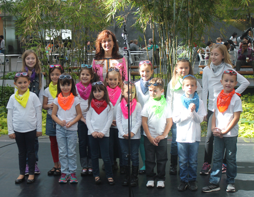 Serbian Community Children's Choir and Nada Martinovic