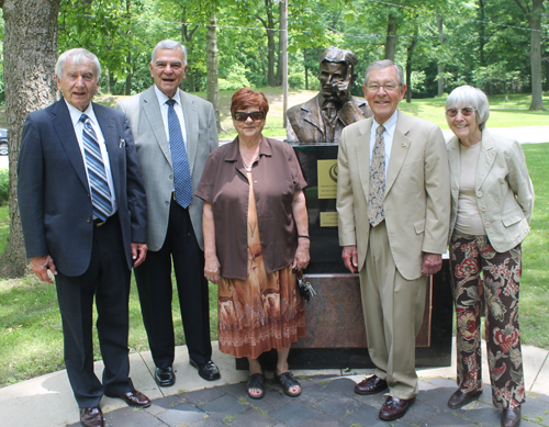 Kosta Papich, Alex Machaskee, Stella Pavic and Senator and Mrs Voinovich at the Tesla bust