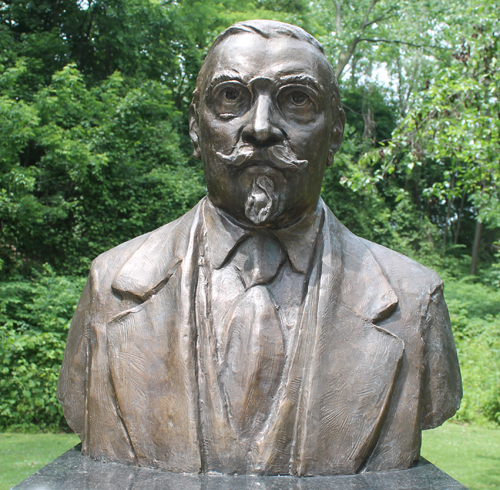 Stevan Mokranjac bust