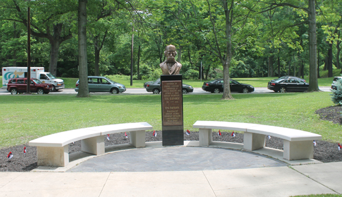 Vuk Karadzic bust 