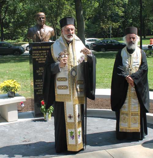 His Grace Bishop Irinej with Very Rev. Protopresbyter Dragoslav Kosic