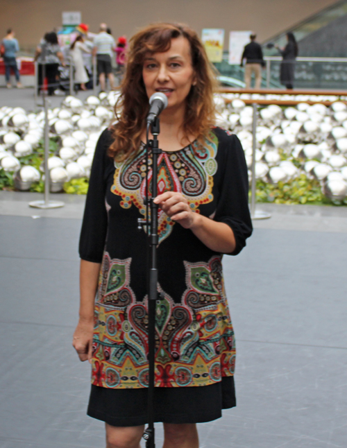 Nada Martinovics singing